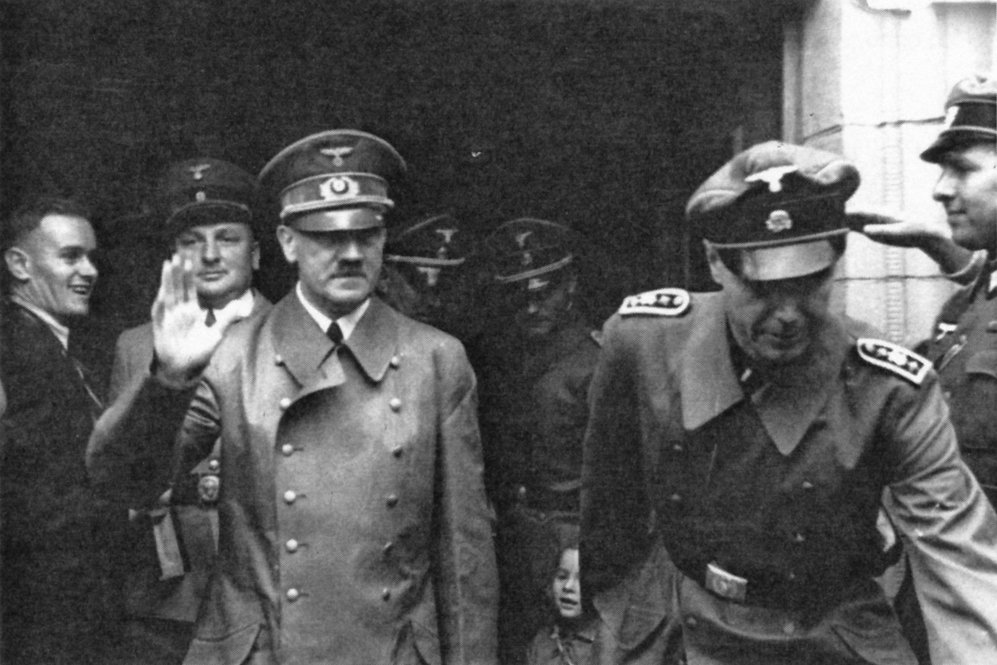Adolf Hitler leaves Freudenstadt's hospital after visiting wounded soldiers